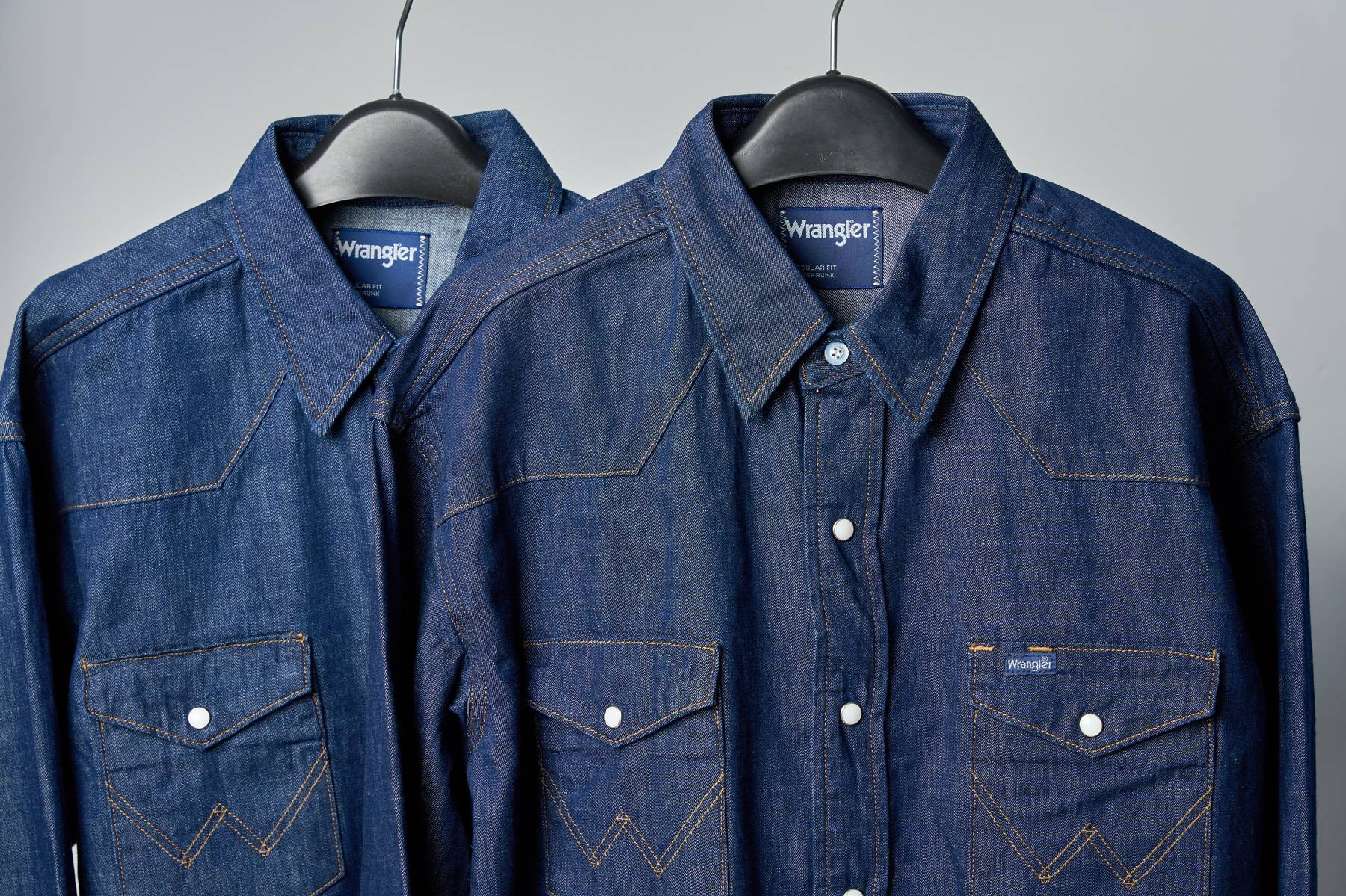 Áo khoác denim đậm